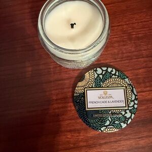 Anthropologie Voluspa Candle in Soft Green - French Cade & Lavender